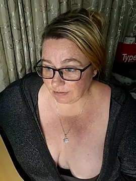 Iceprincess2bad4u online show from 10-18-25, 05:25