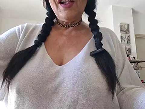 Snapshot of La_Vedova_Allegra chatting on 04-19-26, 07:51 La Vedova Allegra online show from 04-19-26, 07:51