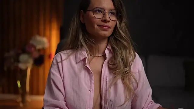 BrandyWhite online show from 10-27-25, 04:38