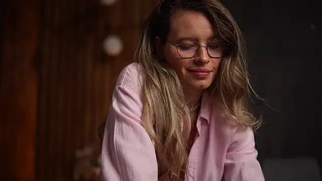 BrandyWhite online show from 11-03-25, 04:47