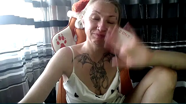 cold lollipop online show from 05-12-26, 06:43