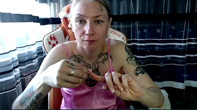cold lollipop online show from 06-14-26, 07:21