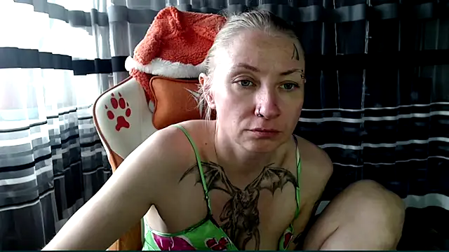 cold lollipop online show from 06-18-26, 07:08