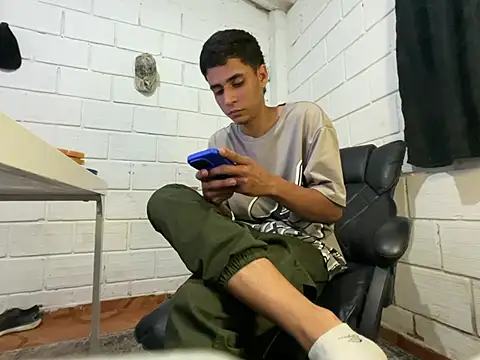 Max TheHorseDick online show from 07-02-26, 02:33
