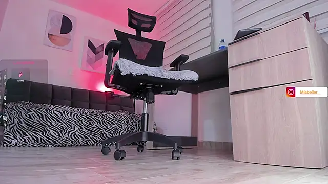 Miabelier online show from 11-29-25, 12:02