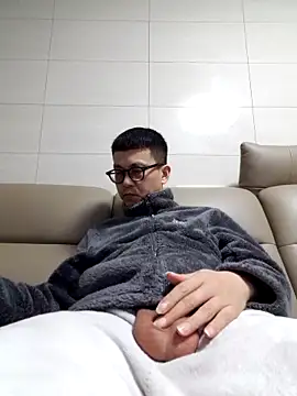 Snapshot of Ssk10N chatting on 02-15-25, 05:39 Ssk10N online show from 02-15-25, 05:39