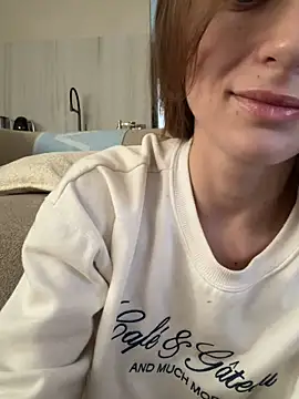 Snapshot of -AngelAri- chatting on 06-14-26, 01:02 -AngelAri- online show from 06-14-26, 01:02