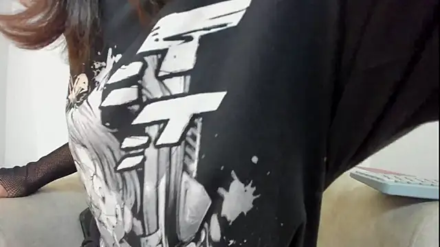 Moonlight1002 online show from 09-26-25, 08:02