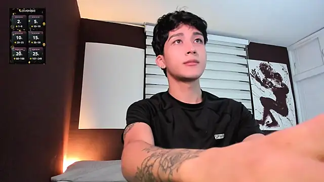 tom Howard online show from 04-06-26, 01:03