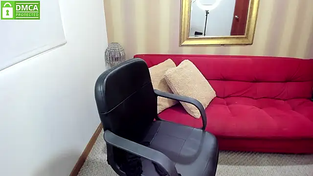 NicolettColin online show from 10-27-25, 07:29