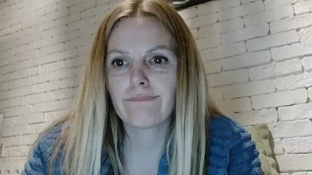 Angel girllovemy online show from 11-22-25, 04:17