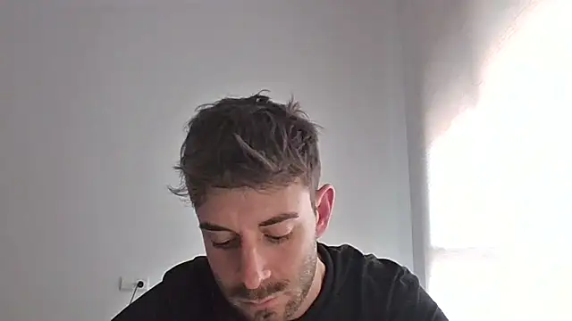 Snapshot of vargas90 chatting on 02-04-26, 12:55 vargas90 online show from 02-04-26, 12:55