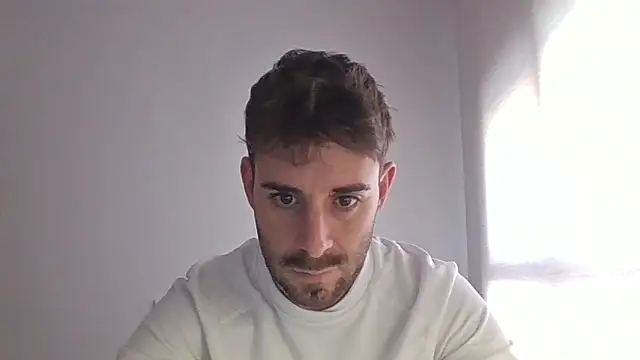 Snapshot of vargas90 chatting on 02-16-26, 12:12 vargas90 online show from 02-16-26, 12:12