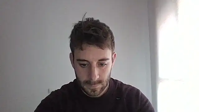 Snapshot of vargas90 chatting on 03-04-26, 01:17 vargas90 online show from 03-04-26, 01:17