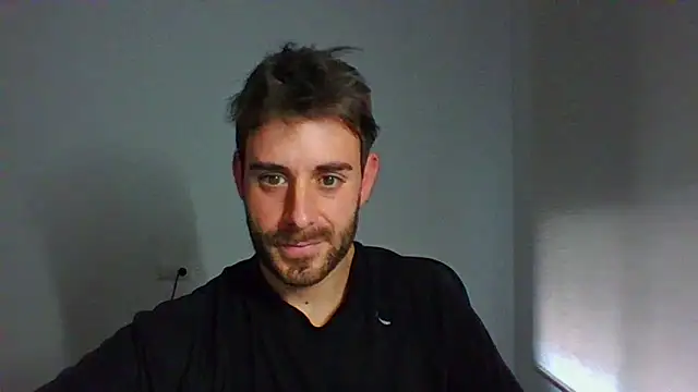 Snapshot of vargas90 chatting on 03-05-26, 12:45 vargas90 online show from 03-05-26, 12:45