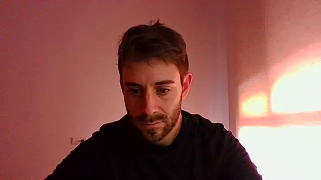 Snapshot of vargas90 chatting on 03-09-26, 12:09 vargas90 online show from 03-09-26, 12:09