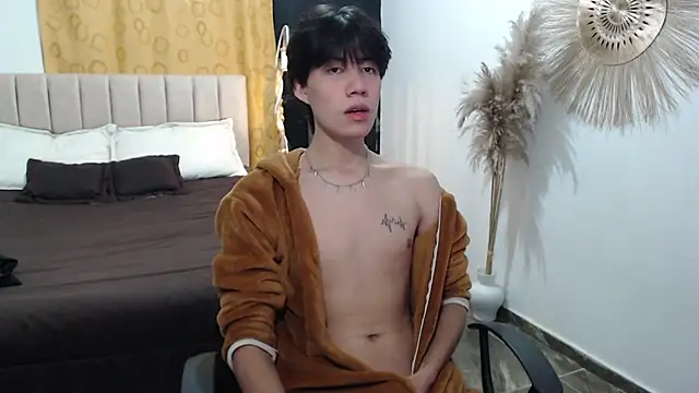 Elio-cam online show from 11-13-25, 05:39