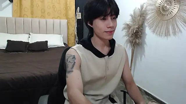 Snapshot of Elio-cam chatting on 06-07-26, 05:22 Elio-cam online show from 06-07-26, 05:22