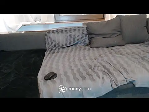 Snapshot of metalhead1970 chatting on 10-10-25, 11:37 metalhead1970 online show from 10-10-25, 11:37