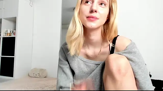 KenzieDawton online show from 12-21-24, 04:41