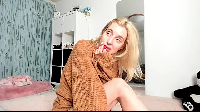 KenzieDawton online show from 01-09-25, 08:24