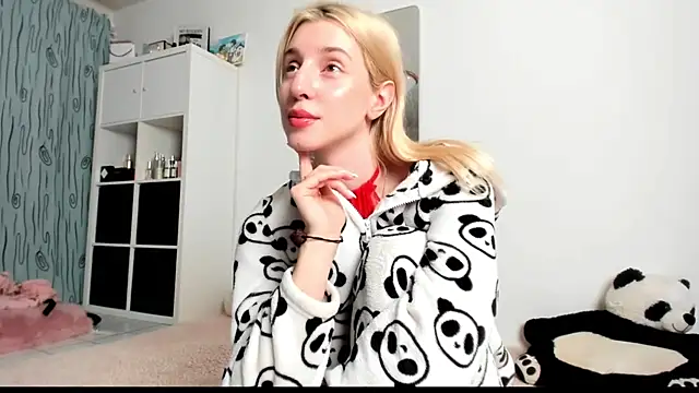 KenzieDawton online show from 02-23-25, 05:56