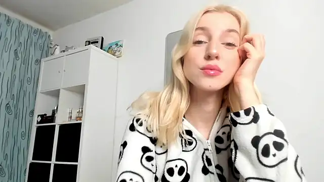 KenzieDawton online show from 11-27-25, 04:47