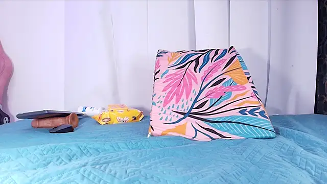 raven lilith  online show from 10-22-25, 03:18