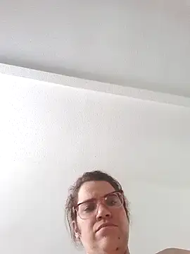 karlythothxh online show from 11-03-25, 01:56