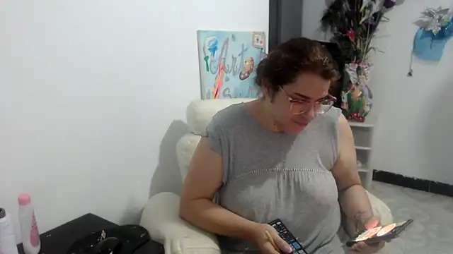 karlythothxh online show from 11-19-25, 04:07