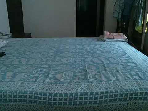 Snapshot of Slim_India chatting on 05-12-26, 12:52 Slim India online show from 05-12-26, 12:52