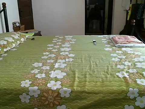 Snapshot of Slim_India chatting on 06-09-26, 03:07 Slim India online show from 06-09-26, 03:07
