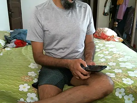 Snapshot of Slim_India chatting on 07-13-26, 04:15 Slim India online show from 07-13-26, 04:15