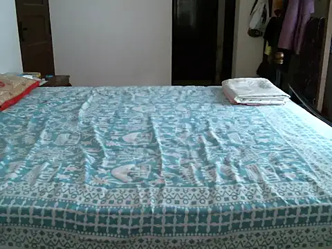 Snapshot of Slim_India chatting on 07-14-26, 02:05 Slim India online show from 07-14-26, 02:05
