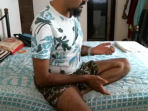 Snapshot of Slim_India chatting on 08-01-26, 08:13 Slim India online show from 08-01-26, 08:13