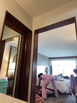 mochamimi online show from 04-23-26, 04:20