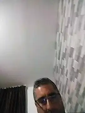 ADRIAN ADI40 online show from 06-10-26, 07:24