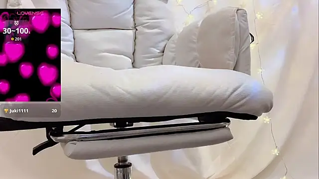 Snapshot of Tw_Zoella chatting on 03-03-26, 03:07 Tw Zoella online show from 03-03-26, 03:07