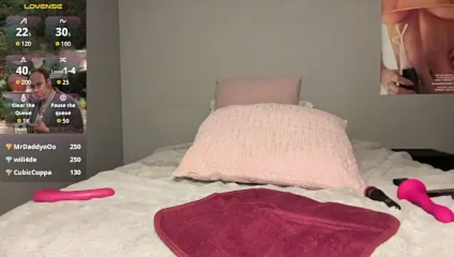 Snapshot of tessadelrose chatting on 02-20-26, 06:26 tessadelrose online show from 02-20-26, 06:26