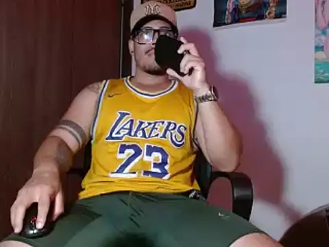 Danielsbigcum online show from 10-26-25, 06:19