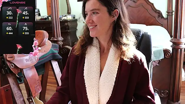 Snapshot of thornburyrose chatting on 02-17-25, 08:26 thornburyrose online show from 02-17-25, 08:26