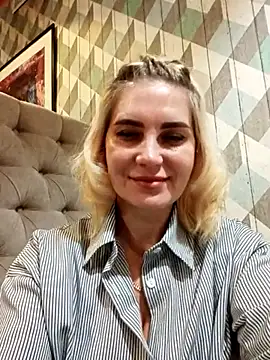 JennyOMay online show from 03-25-26, 05:46