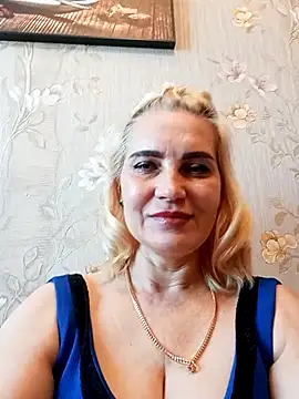 Snapshot of JennyOMay chatting on 04-24-26, 04:37 JennyOMay online show from 04-24-26, 04:37