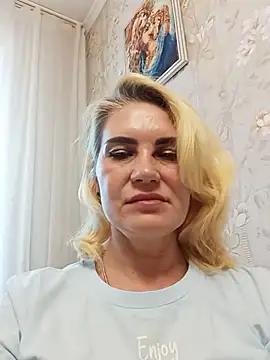 Snapshot of JennyOMay chatting on 06-06-26, 03:55 JennyOMay online show from 06-06-26, 03:55