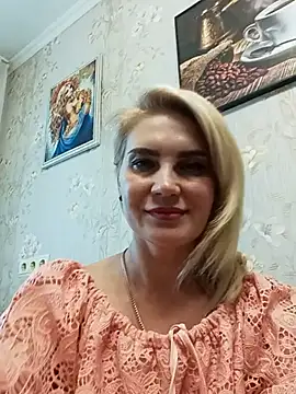 Snapshot of JennyOMay chatting on 06-11-26, 04:32 JennyOMay online show from 06-11-26, 04:32