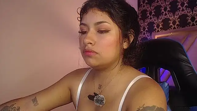 ChantalPetit online show from 06-12-26, 03:22