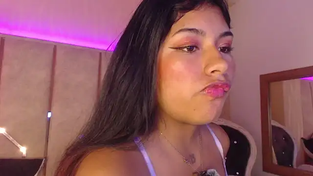 ChantalPetit online show from 06-22-26, 04:37