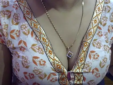 Your wild Dia online show from 11-06-25, 01:12