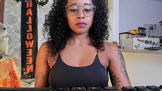 kelly thomson online show from 10-30-25, 10:43