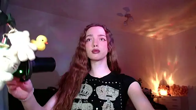 Snapshot of Weeissy chatting on 12-02-24, 09:39 Weeissy online show from 12-02-24, 09:39